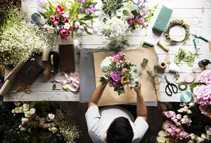 Mixed Flower Bouquets for Spring: What to Send and Why